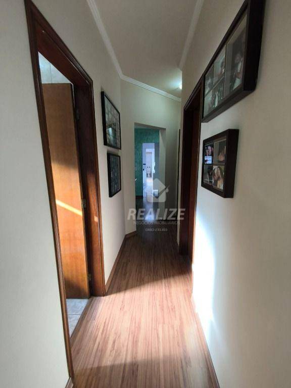 Casa à venda com 3 quartos, 210m² - Foto 5
