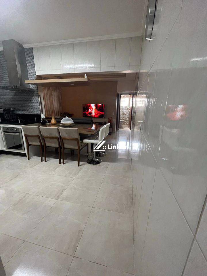 Casa, 2 quartos, 124 m² - Foto 1