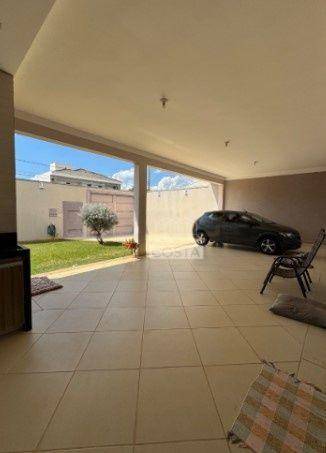 Casa à venda com 4 quartos, 214m² - Foto 3