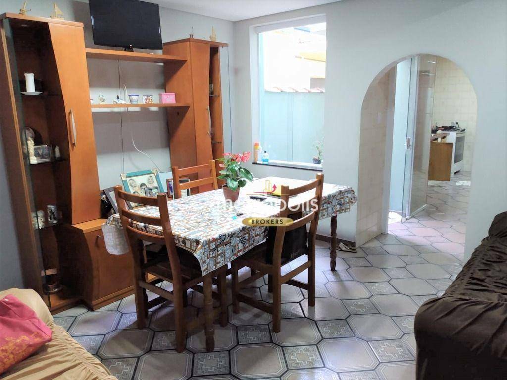 Casa à venda com 3 quartos, 180m² - Foto 1