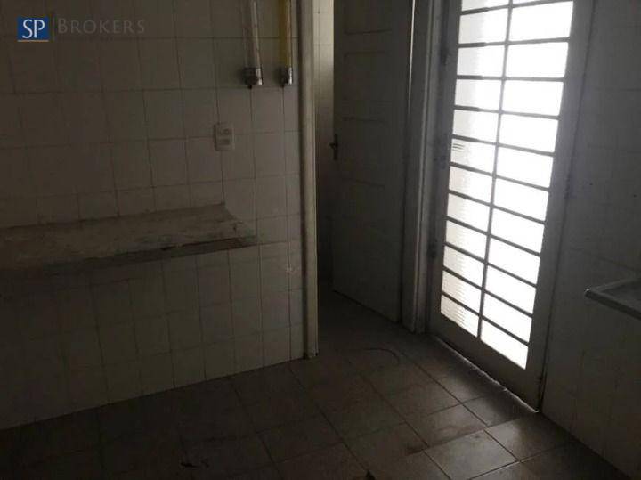 Casa para alugar com 3 quartos, 150m² - Foto 11