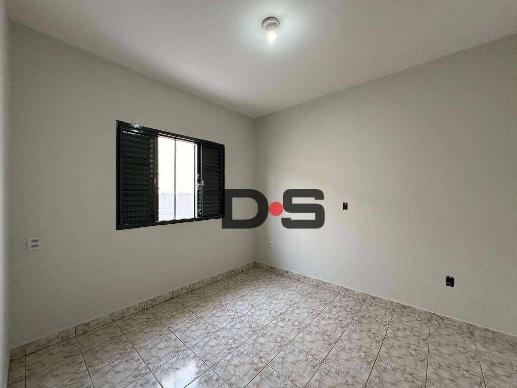 Casa à venda com 2 quartos, 157m² - Foto 3