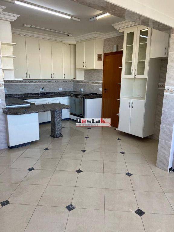 Apartamento à venda com 3 quartos, 129m² - Foto 13