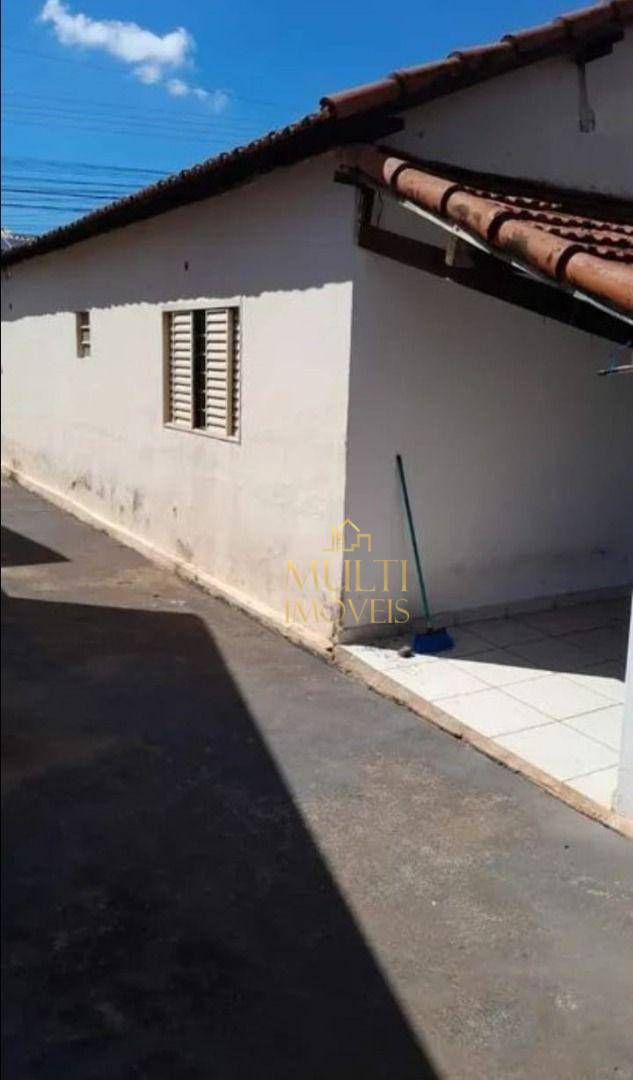 Casa à venda com 2 quartos, 150m² - Foto 2