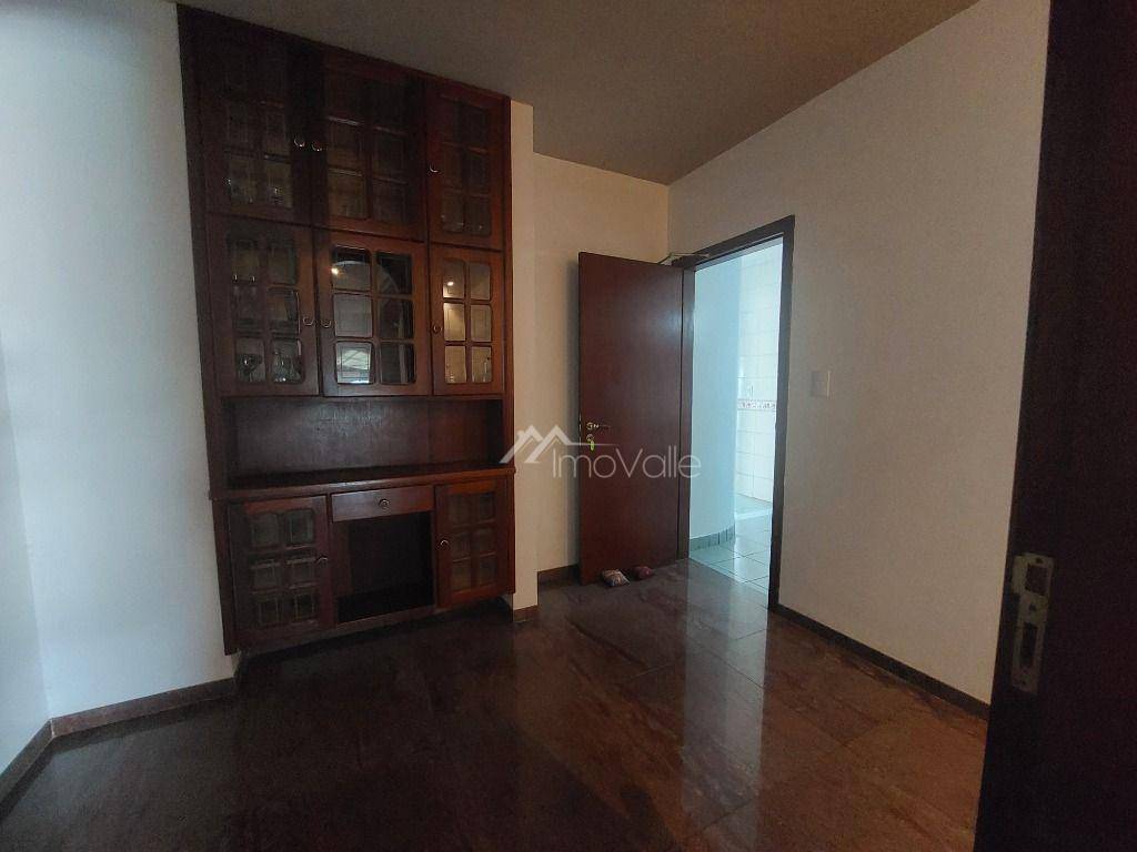 Casa de Condomínio para alugar com 3 quartos, 500m² - Foto 29