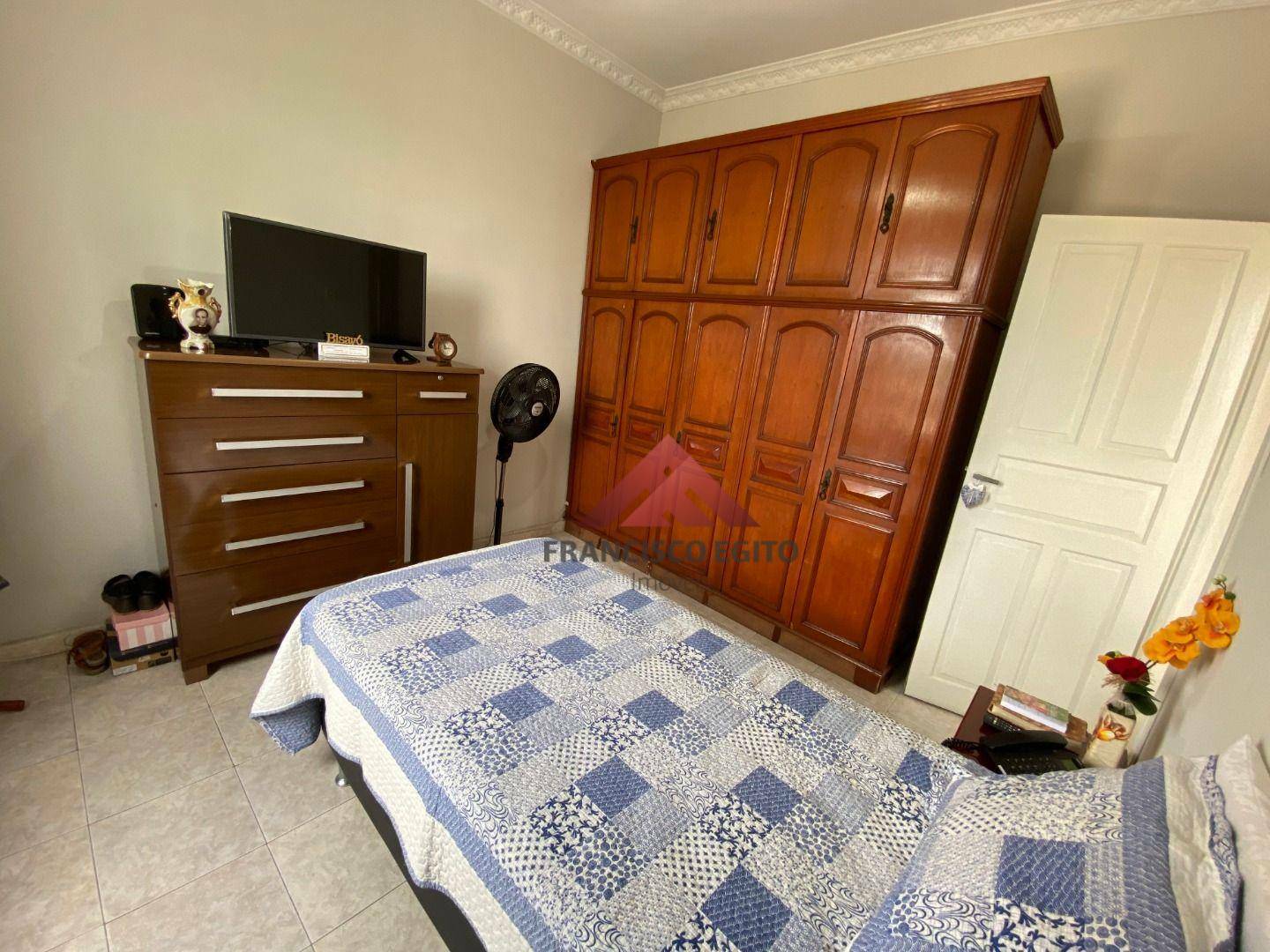 Casa à venda com 5 quartos, 160m² - Foto 8