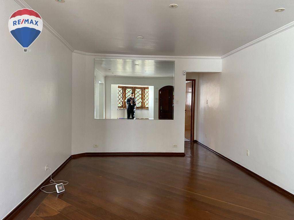 Casa para alugar com 5 quartos, 282m² - Foto 3