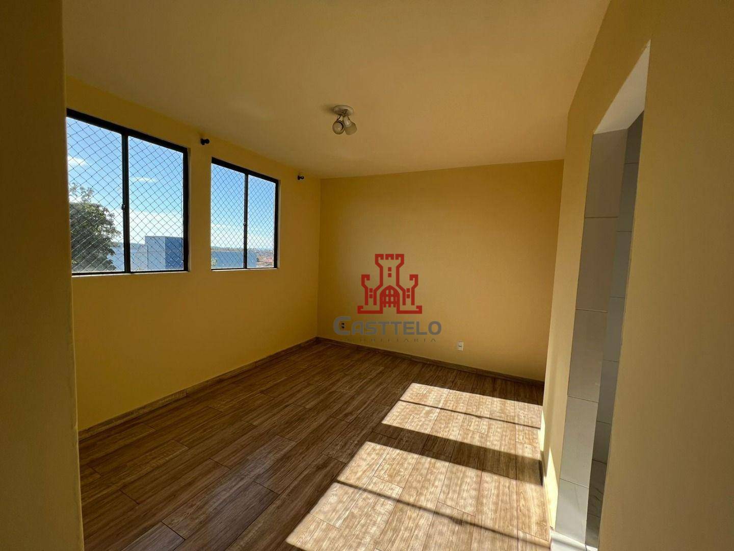 Apartamento para alugar com 2 quartos, 50m² - Foto 4