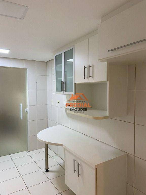 Apartamento à venda com 3 quartos, 95m² - Foto 9