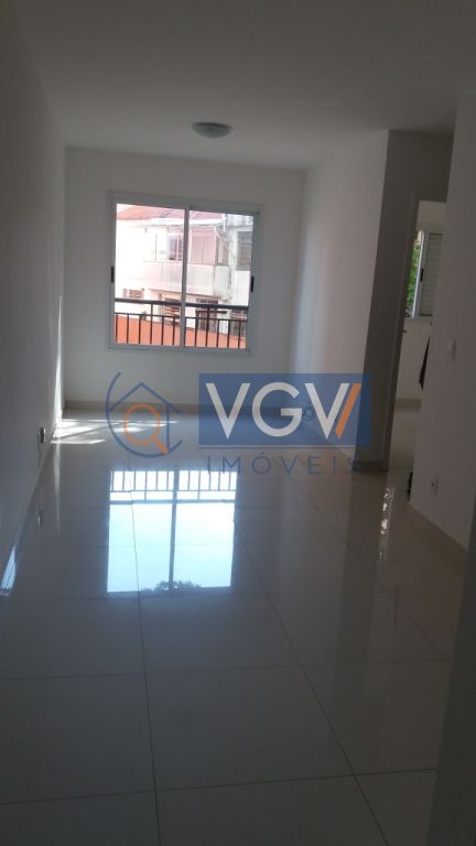 Apartamento à venda com 2 quartos, 55m² - Foto 1