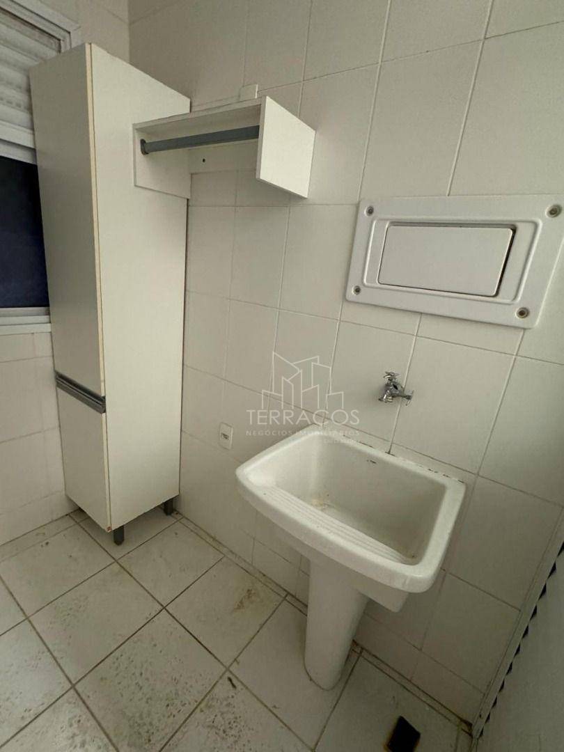 Apartamento para alugar com 3 quartos, 71m² - Foto 11