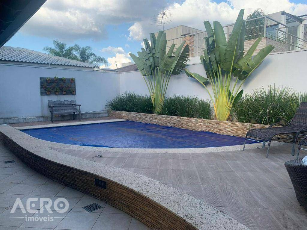 Casa de Condomínio à venda com 4 quartos, 295m² - Foto 11