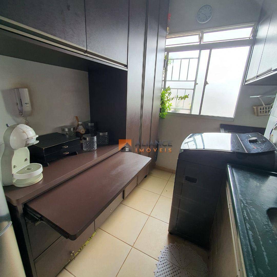 Apartamento à venda com 2 quartos, 42m² - Foto 19