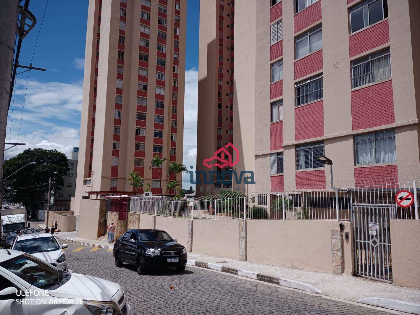 Apartamento à venda com 2 quartos, 70m² - Foto 2