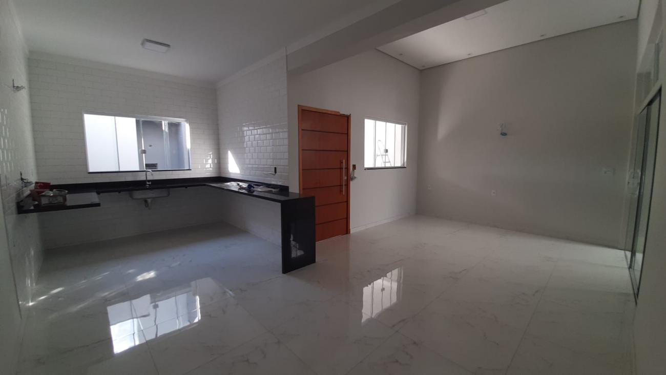 Casa à venda com 3 quartos, 140m² - Foto 2