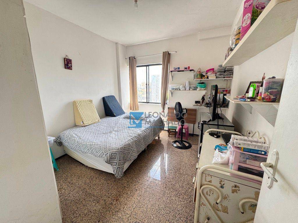 Apartamento à venda com 3 quartos, 139m² - Foto 11