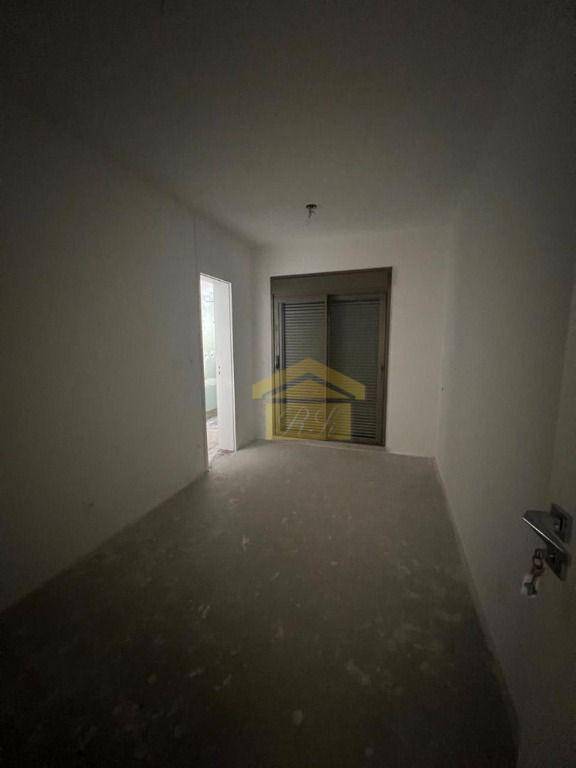 Apartamento à venda com 4 quartos, 230m² - Foto 5