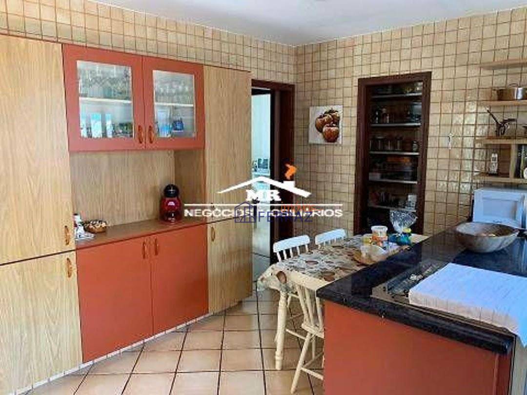 Casa à venda com 4 quartos, 258m² - Foto 46