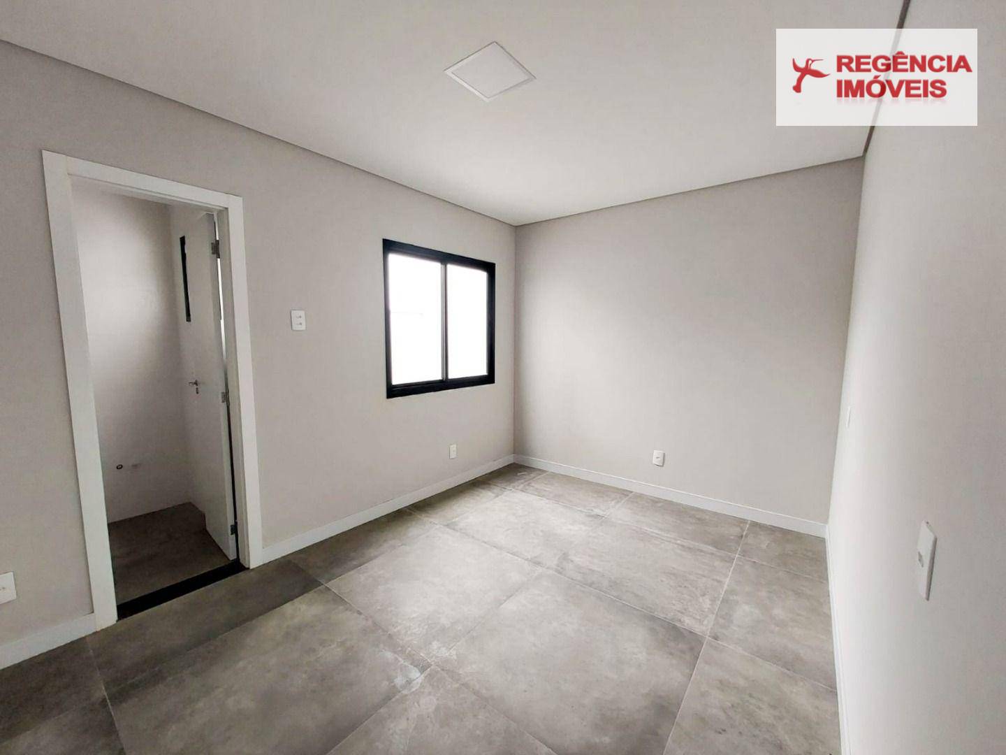 Casa à venda com 2 quartos, 83m² - Foto 10