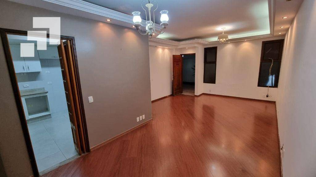 Sobrado à venda com 3 quartos, 192m² - Foto 1