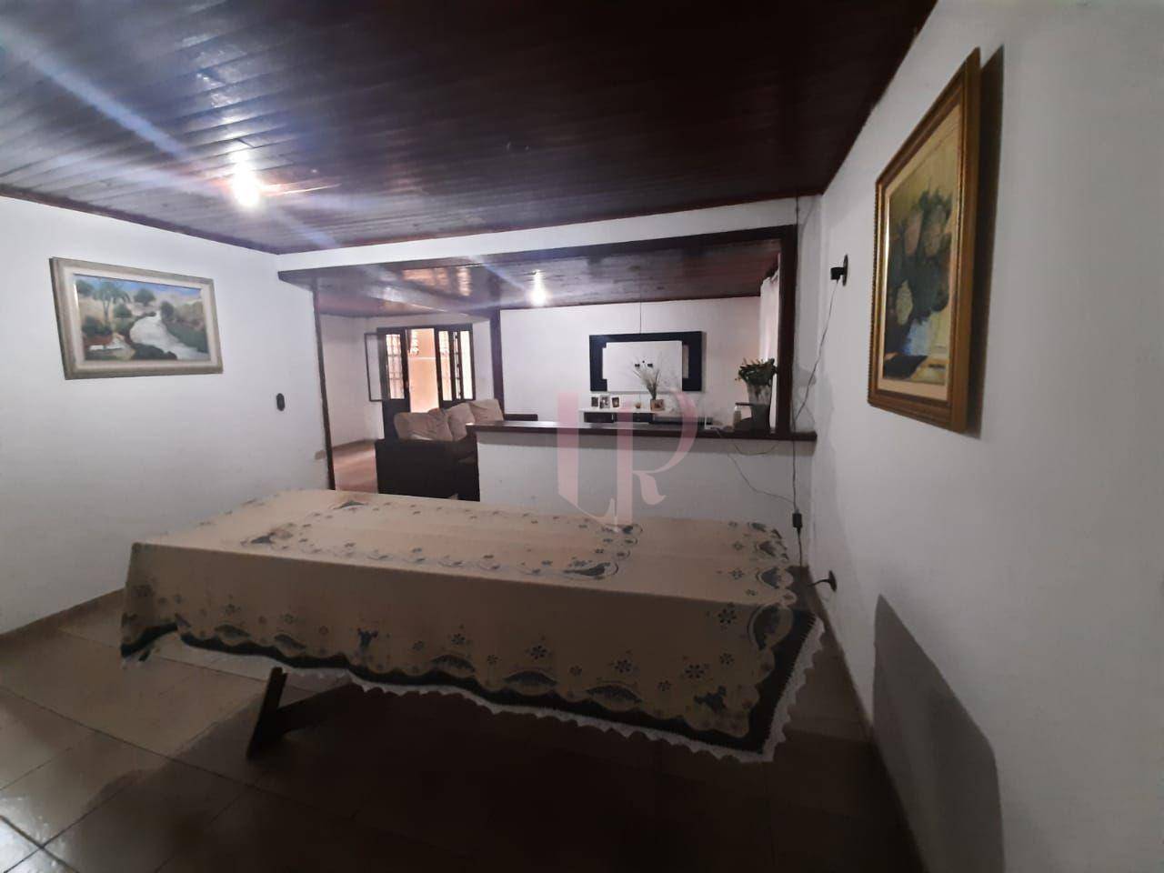 Casa à venda com 3 quartos, 200m² - Foto 11