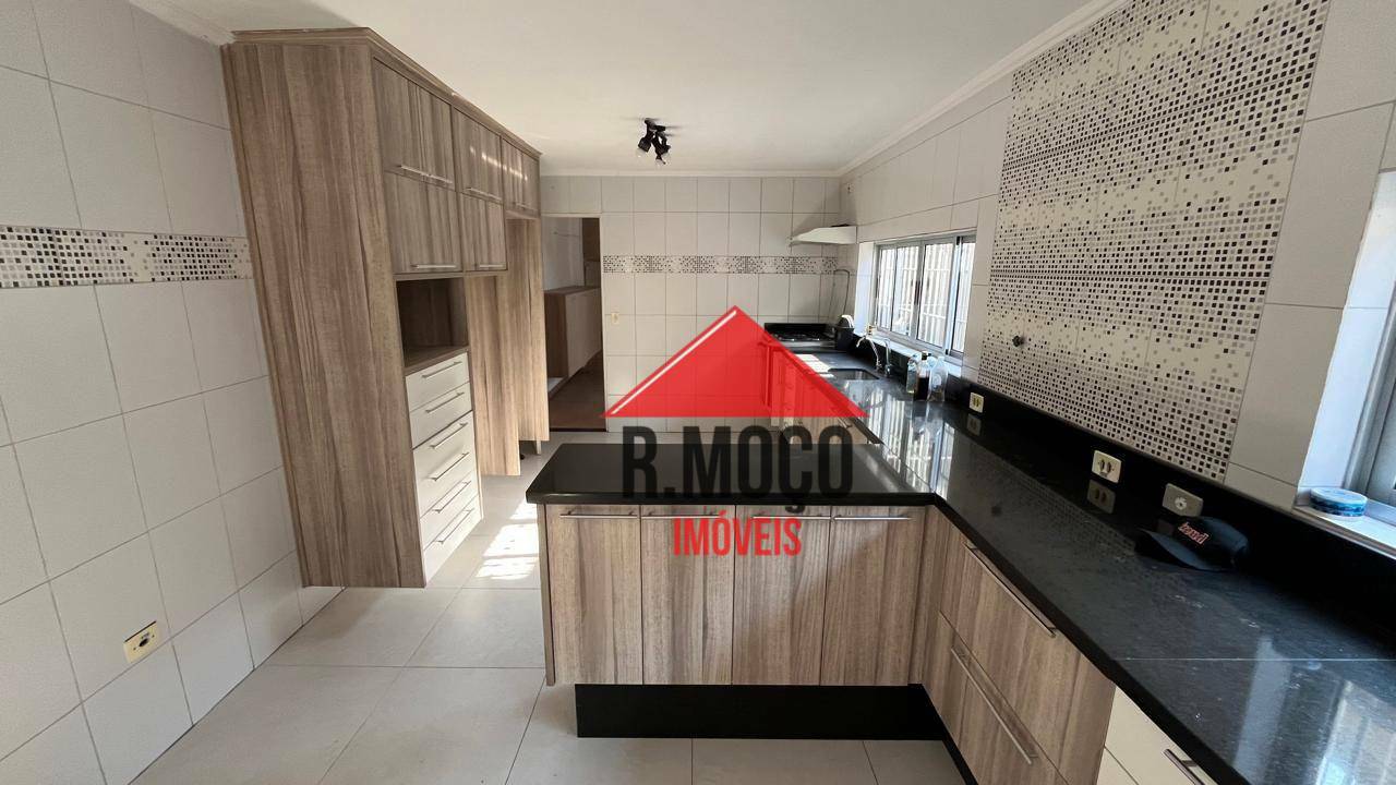 Sobrado para alugar com 3 quartos, 155m² - Foto 13