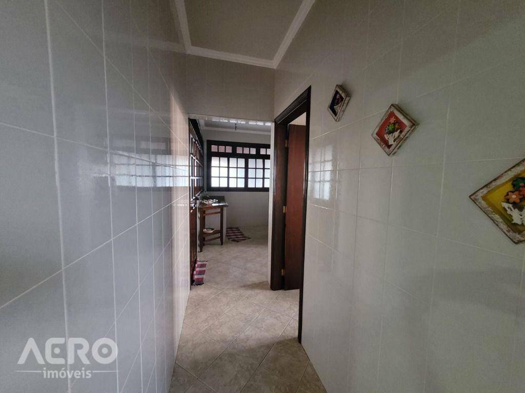 Casa à venda com 4 quartos, 363m² - Foto 52