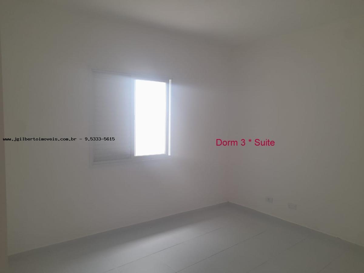 Casa à venda com 3 quartos, 140m² - Foto 2