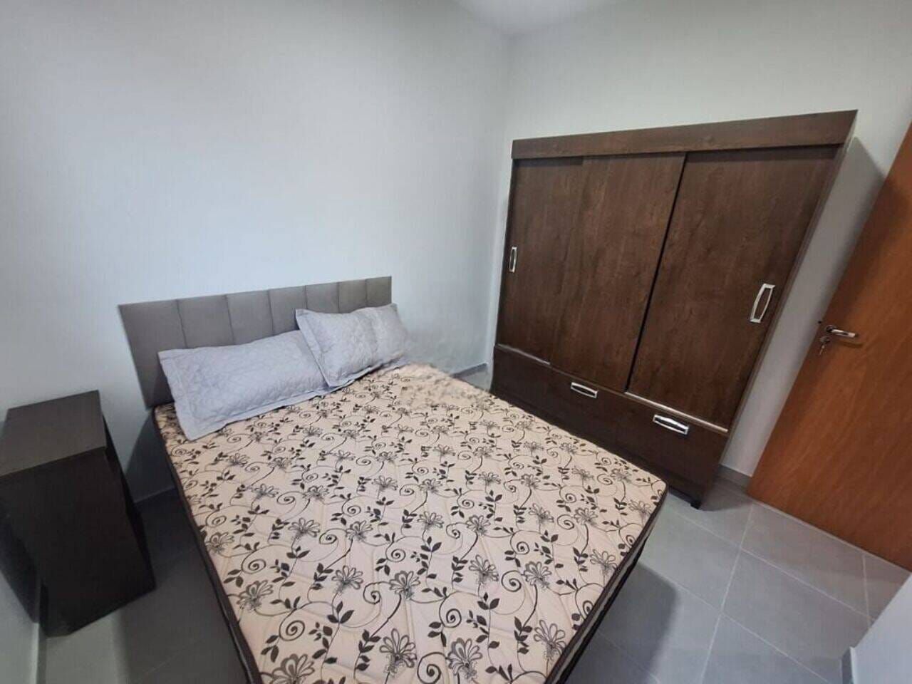 Apartamento à venda com 2 quartos, 68m² - Foto 4