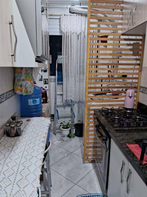 Apartamento à venda com 2 quartos, 45m² - Foto 3