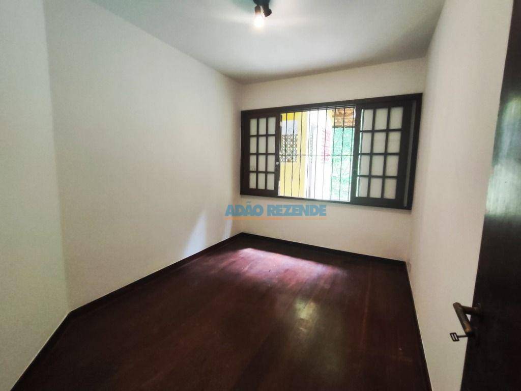 Casa à venda com 4 quartos, 219m² - Foto 20