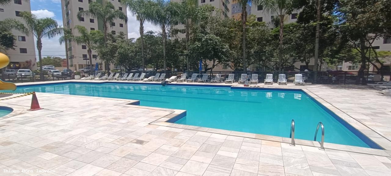 Apartamento à venda com 3 quartos, 65m² - Foto 2