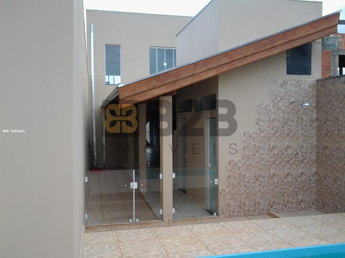 Casa à venda com 2 quartos, 100m² - Foto 3