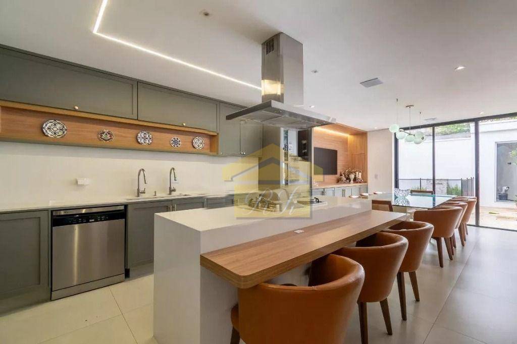 Casa à venda e aluguel com 4 quartos, 230m² - Foto 4