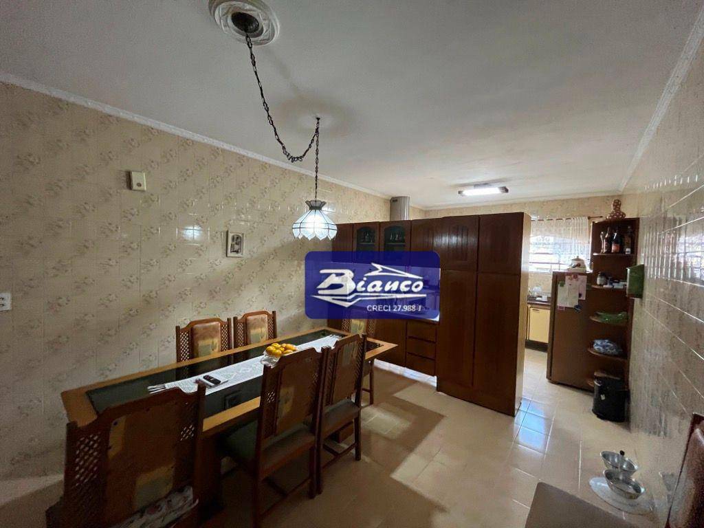 Casa à venda com 3 quartos, 317m² - Foto 14