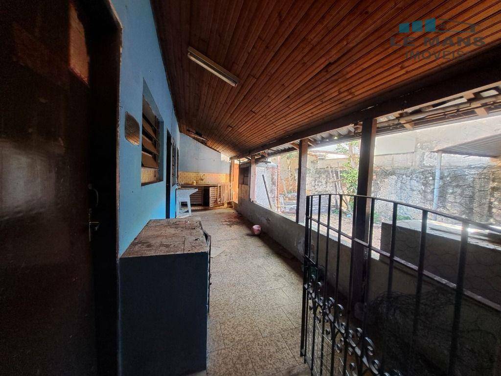 Casa à venda com 4 quartos, 151m² - Foto 9