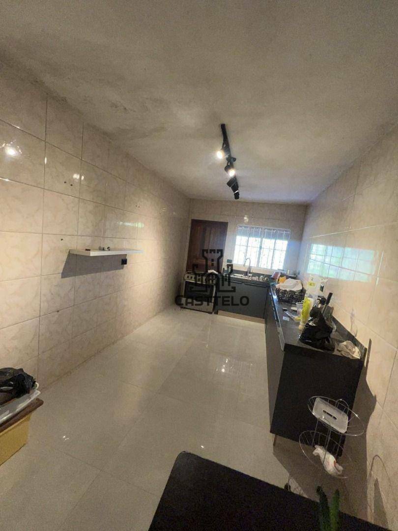 Chácara à venda com 3 quartos, 190m² - Foto 8