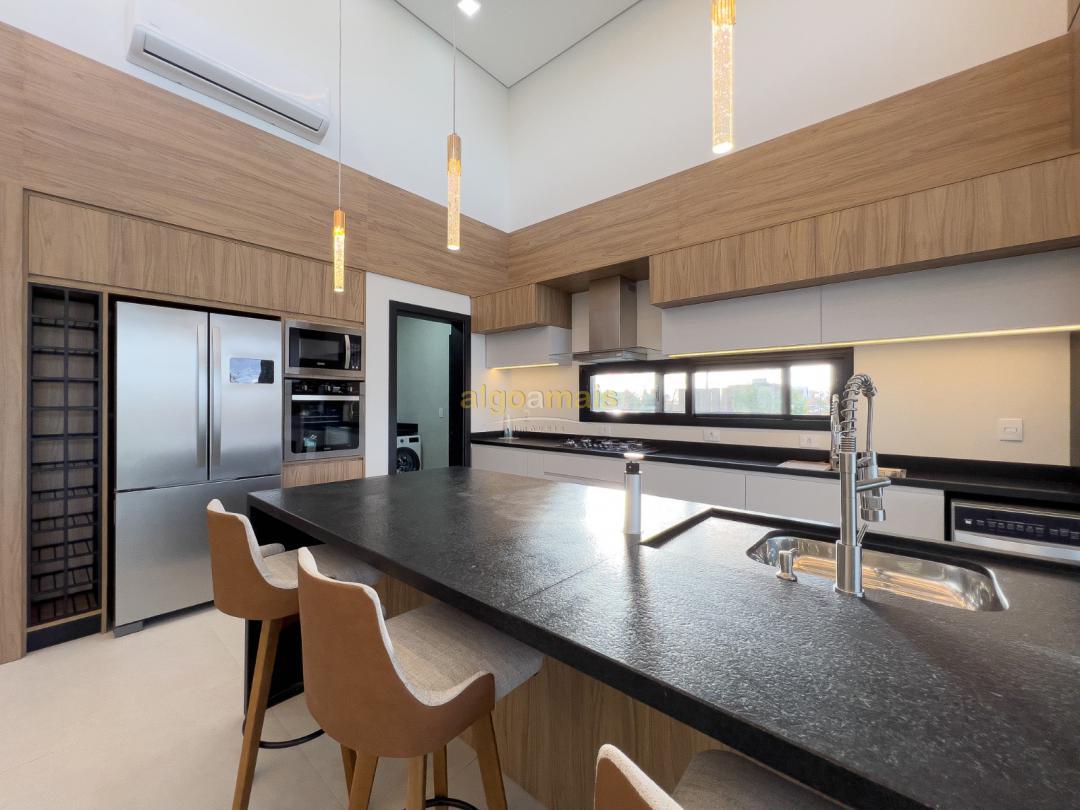 Casa de Condomínio à venda com 4 quartos, 268m² - Foto 30