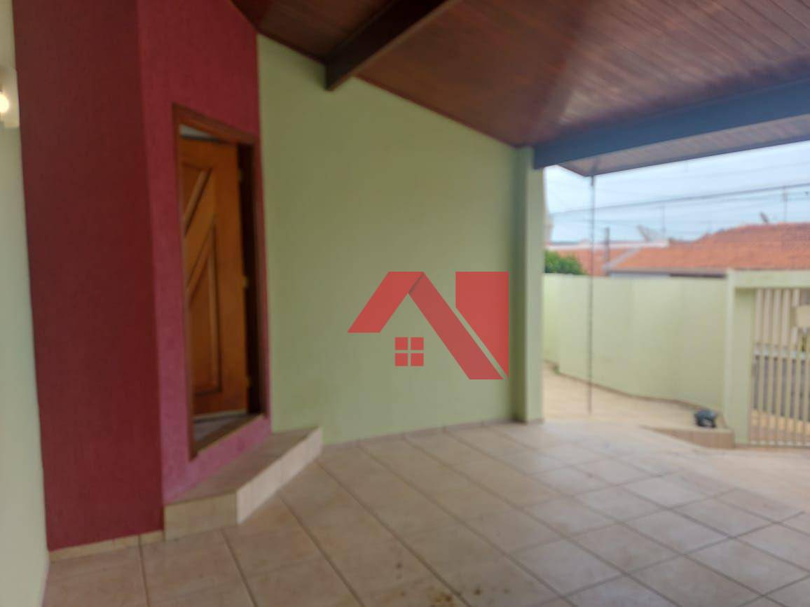 Casa para alugar com 5 quartos, 220m² - Foto 12