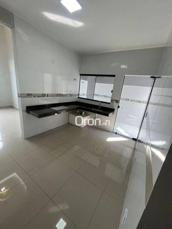 Casa à venda com 3 quartos, 117m² - Foto 4