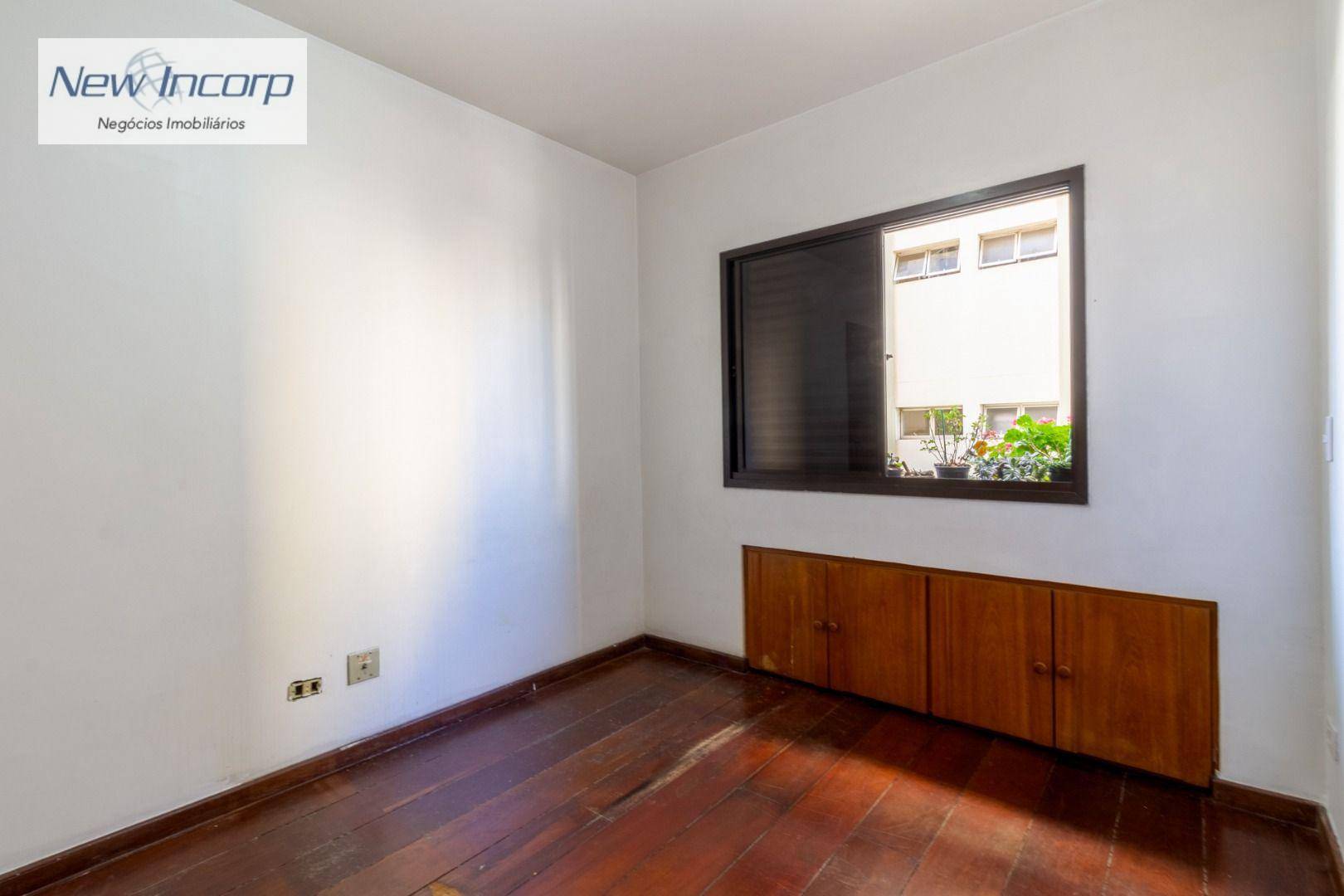 Apartamento à venda com 4 quartos, 200m² - Foto 26