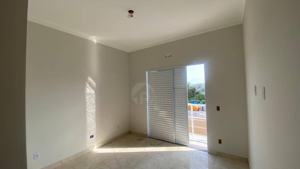 Casa à venda com 2 quartos, 97m² - Foto 9