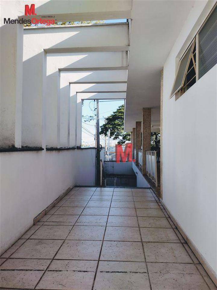 Casa para alugar com 4 quartos, 398m² - Foto 6