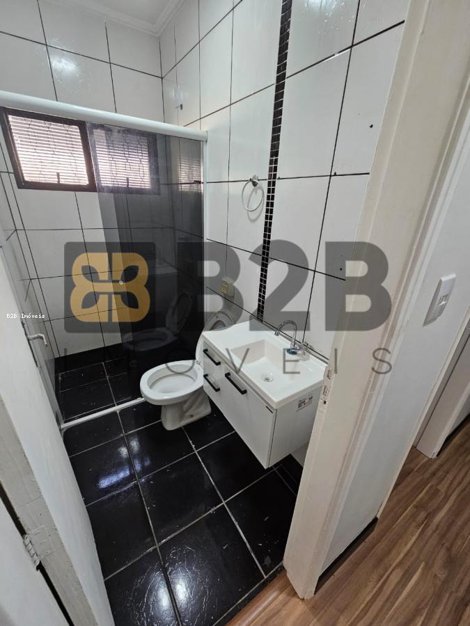 Casa à venda com 2 quartos, 60m² - Foto 12