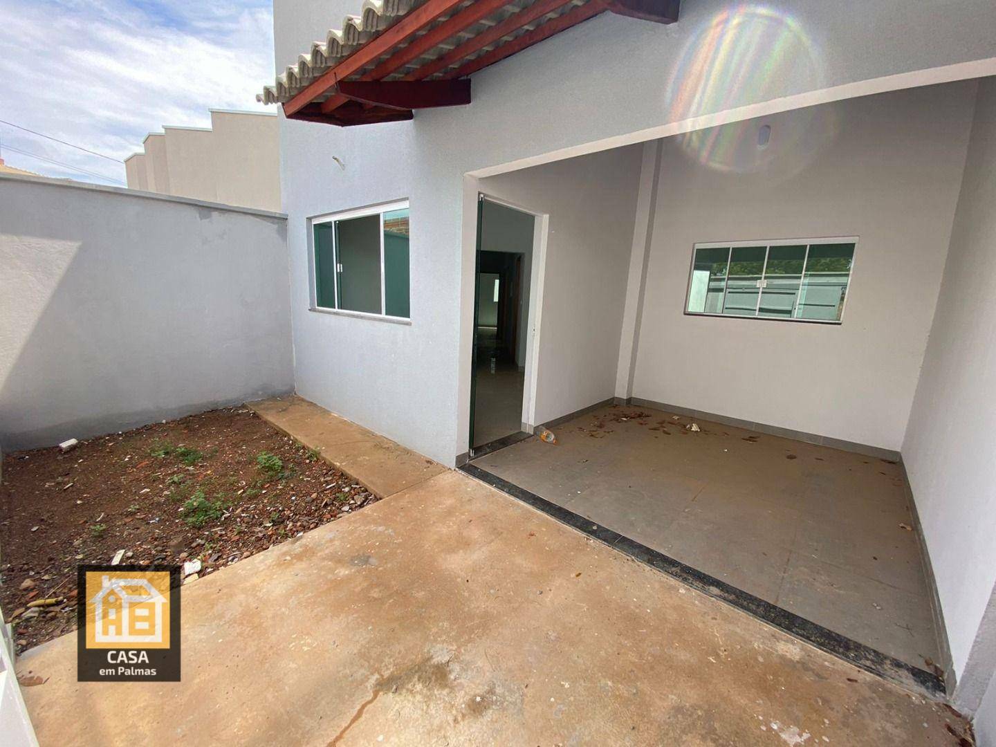 Casa à venda com 3 quartos, 85m² - Foto 1