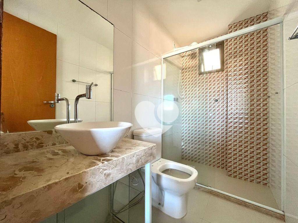 Apartamento para alugar com 3 quartos, 165m² - Foto 17