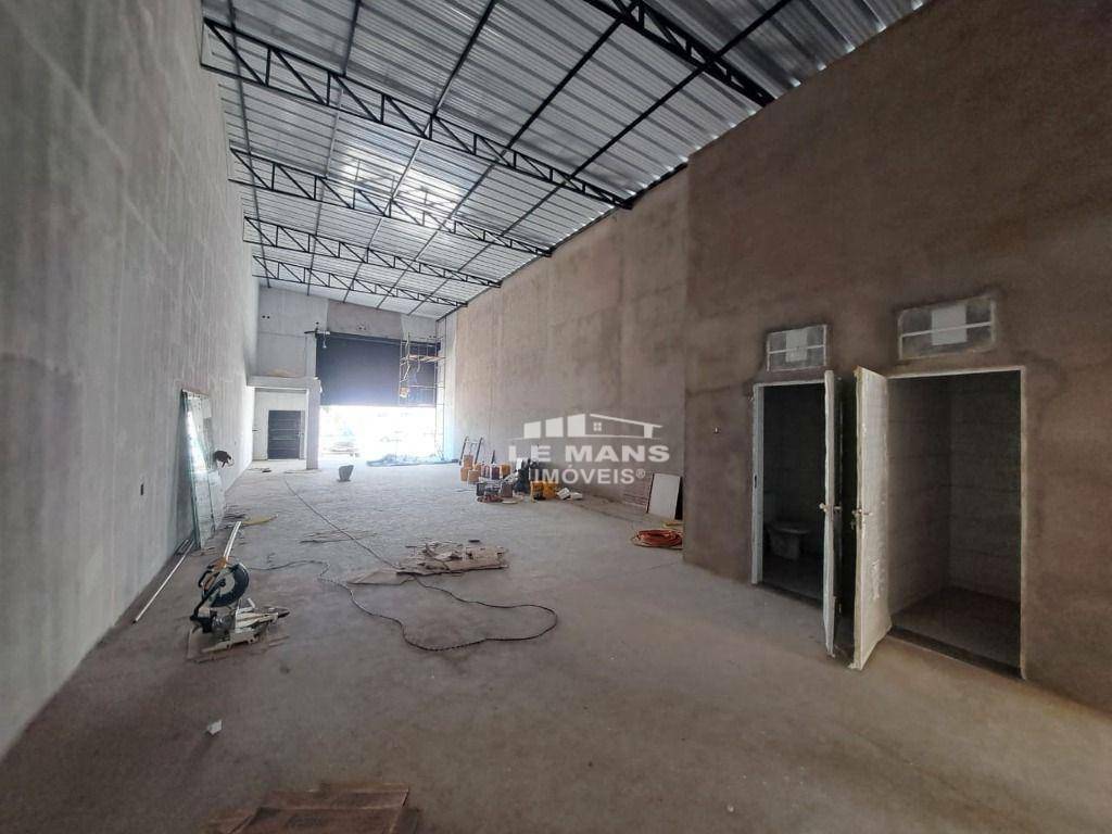 Depósito-Galpão-Armazém para alugar, 230m² - Foto 1