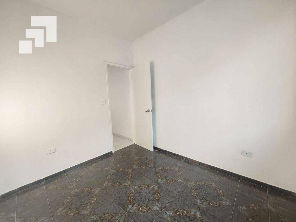 Casa para alugar com 1 quarto, 40m² - Foto 8