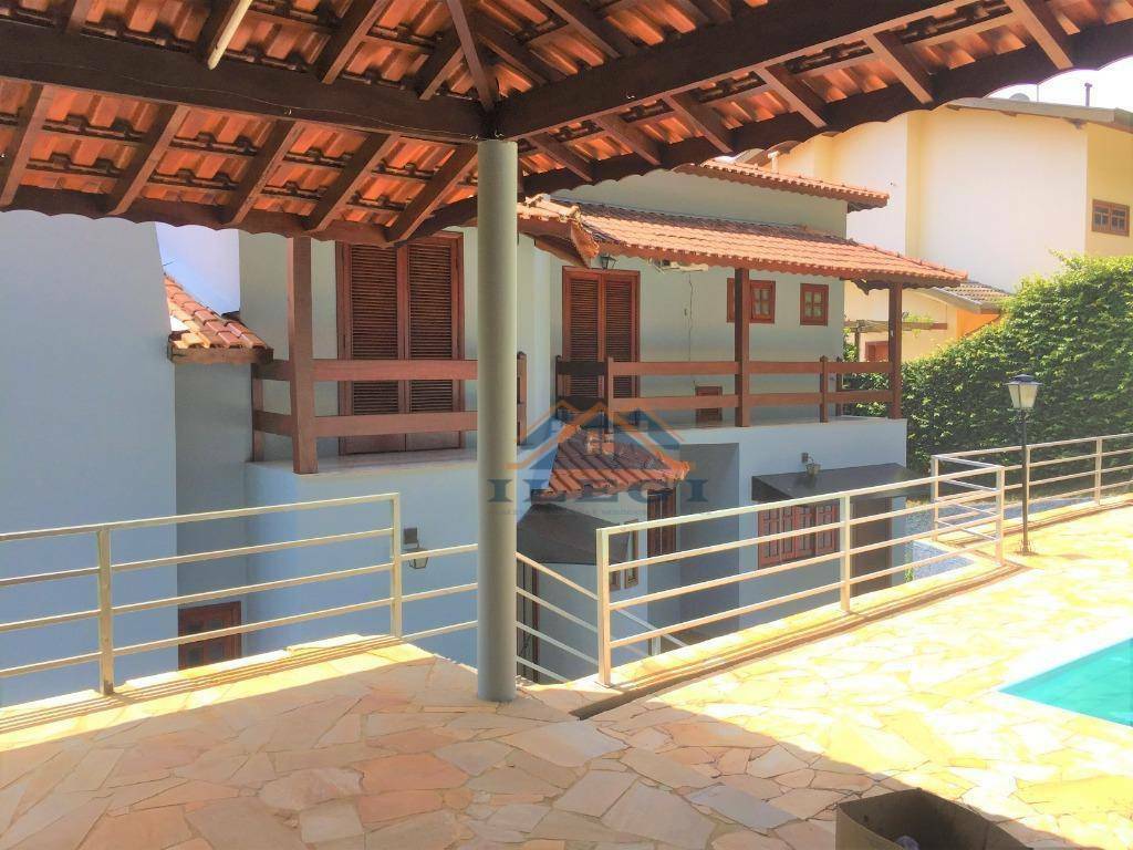 Casa de Condomínio à venda com 4 quartos, 389m² - Foto 4