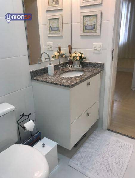 Apartamento à venda com 2 quartos, 70m² - Foto 12